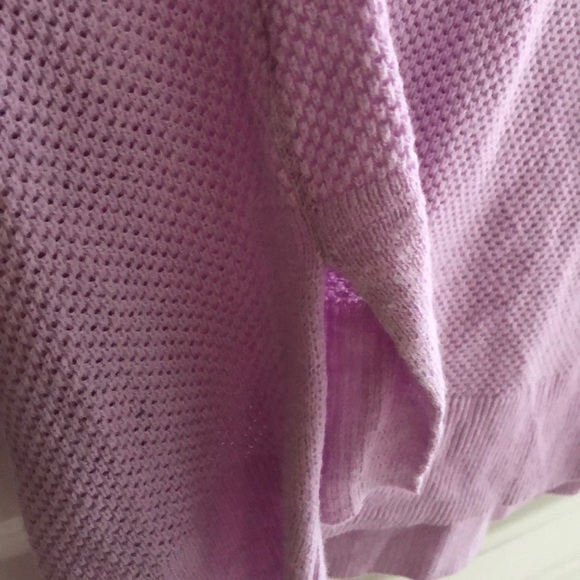 💜Gap V-Neck Peri Sweater Cotton blend textured knit with split side hems. - Picture 7 of 7